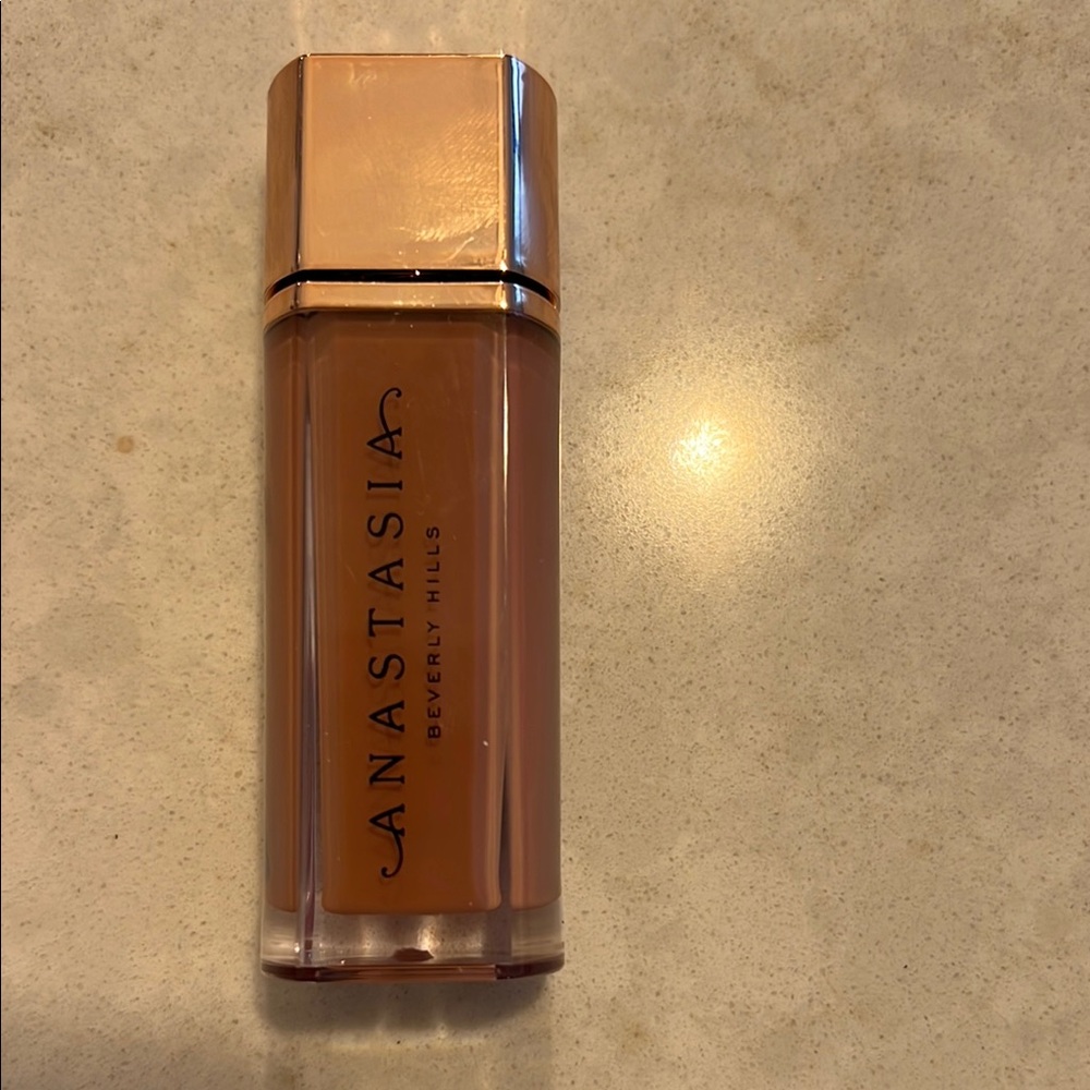 Anastasia Beverly Hills Tan Foundation Liquid Makeup
